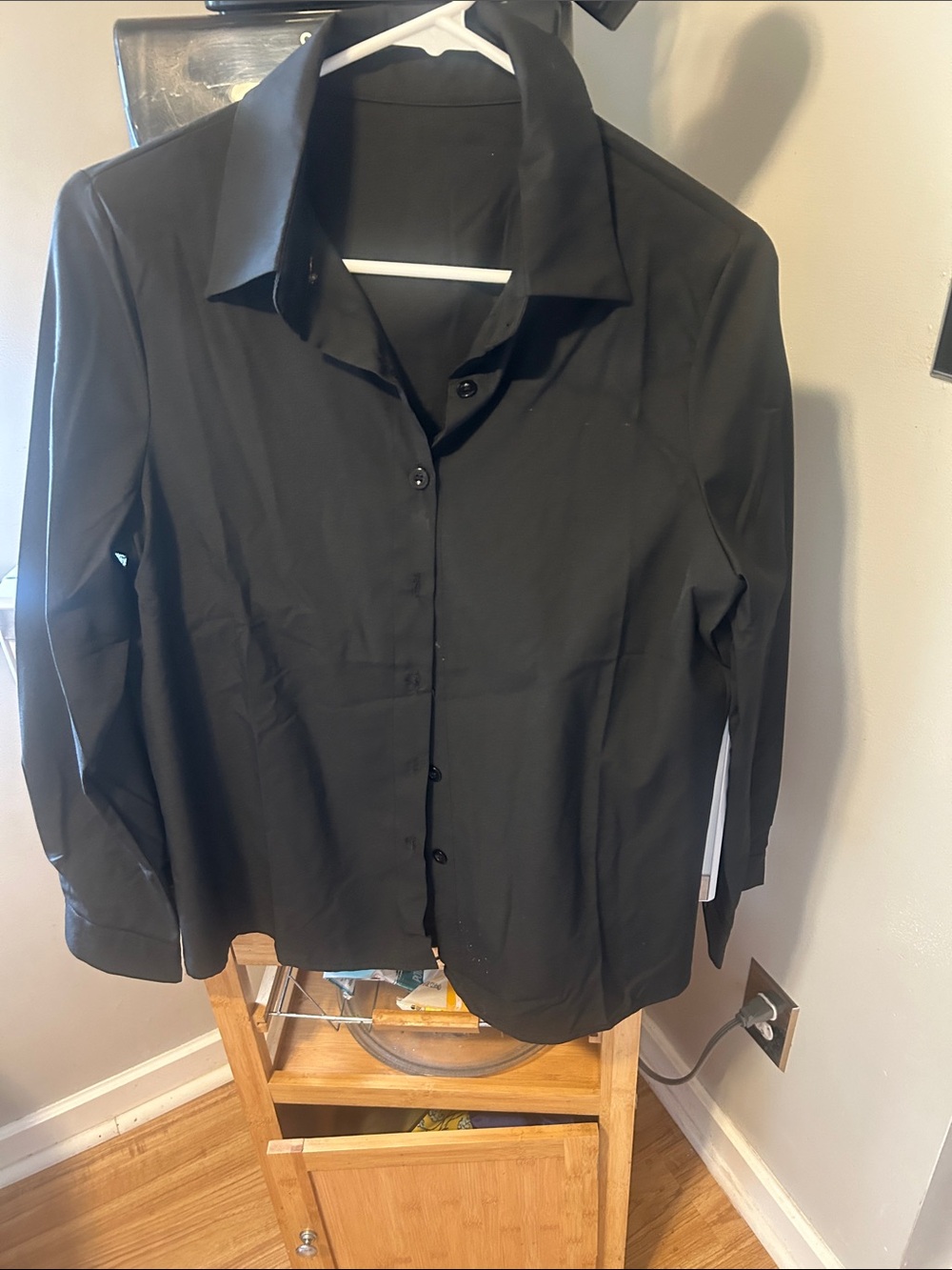 Women's Black Long-Sleeve Button-Down Shirt